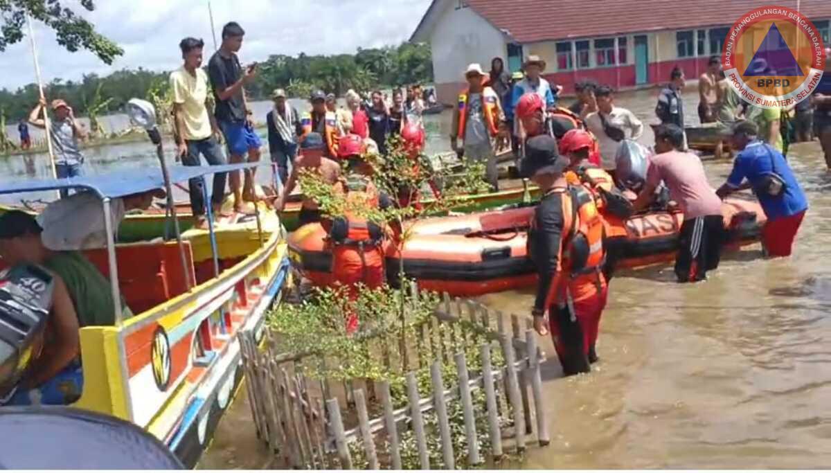 Upaya Gabungan, Pencarian Korban Kecelakaan Perahu Ketek di Banyuasin oleh BPBD  dan Basarnas