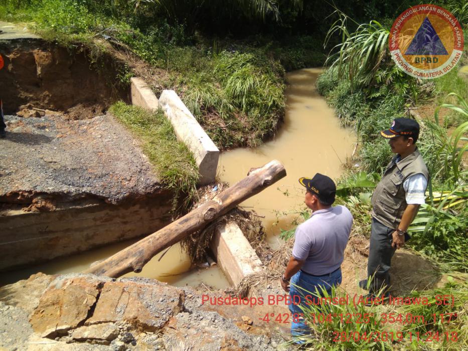Tim Reaksi Cepat BPBD Provinsi Sumatera Selatan Melakukan Kaji Cepat ke Lokasi Bencana di Kabupaten OKU & OKU Selatan