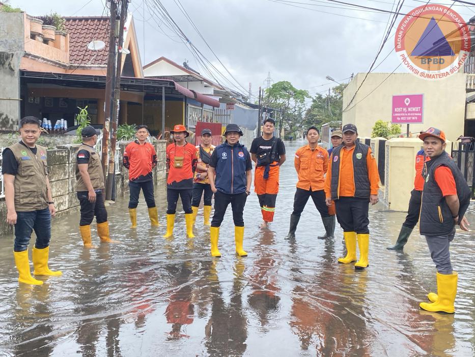 BPBD SUMSEL MENINJAU LANGSUNG LOKASI BENCANA BANJIR DI KOTA PALEMBANG